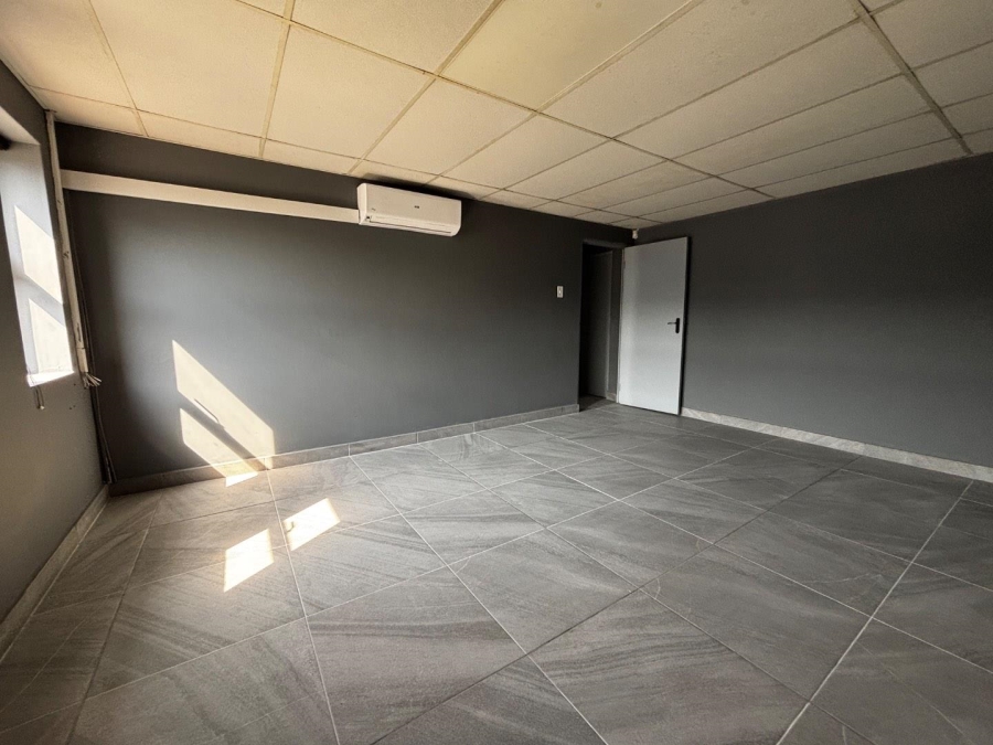 To Let commercial Property for Rent in Killarney Gardens Western Cape